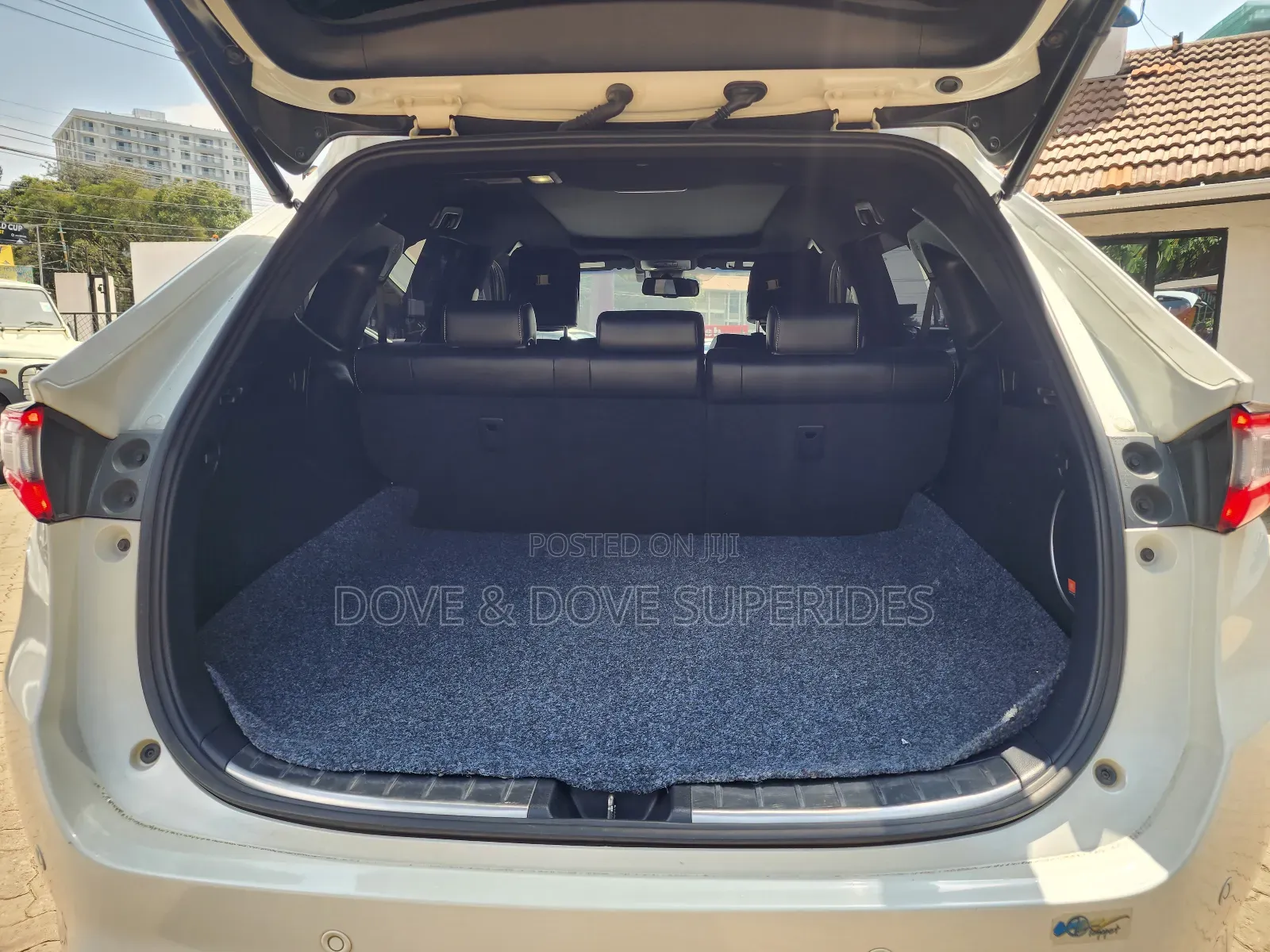 Toyota Harrier 2.0 4WD 2017 White
