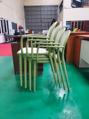 Heavy Duty Plastic Chairs