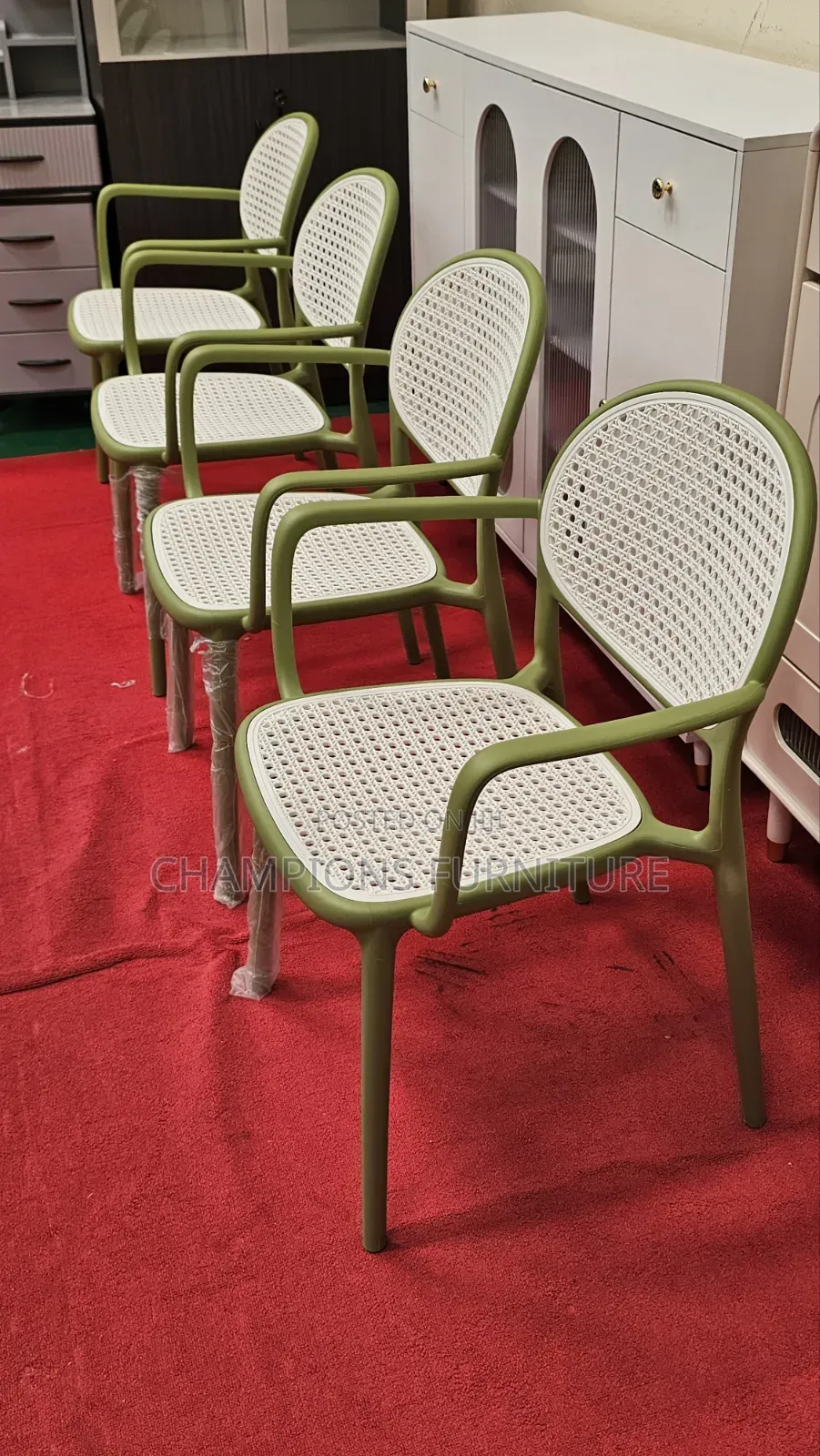 Heavy Duty Plastic Chairs