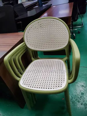 Heavy Duty Plastic Chairs