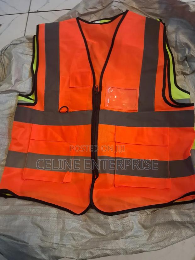 Executive Reflective Safety Vest - thumbnail 2