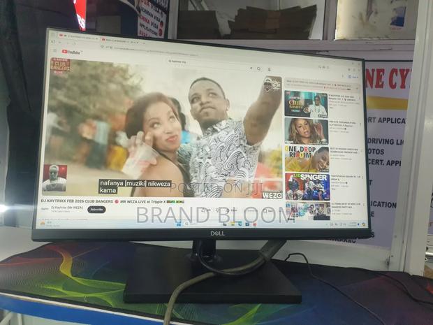 24"monitor Streched
