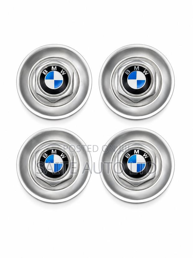 BMW E31 Wheel Hub Center Cap - main view