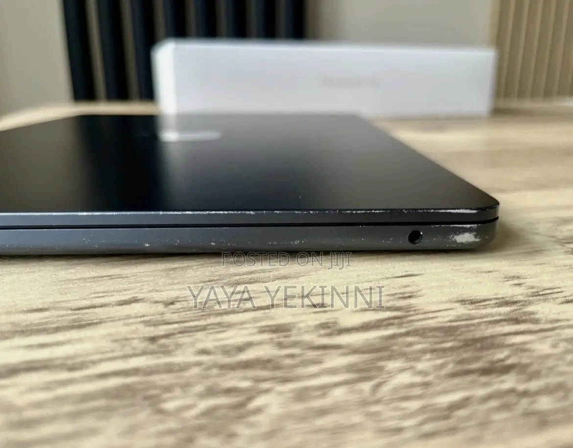 Laptop Apple MacBook Air 2022 M2 24GB Apple M2 eMMC 256GB