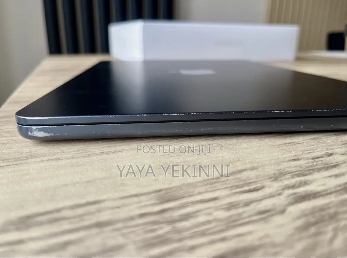 Laptop Apple MacBook Air 2022 M2 24GB Apple M2 eMMC 256GB