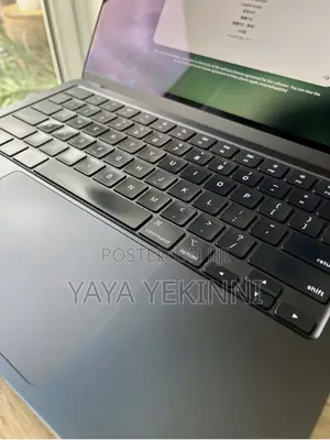 Laptop Apple MacBook Air 2022 M2 24GB Apple M2 eMMC 256GB