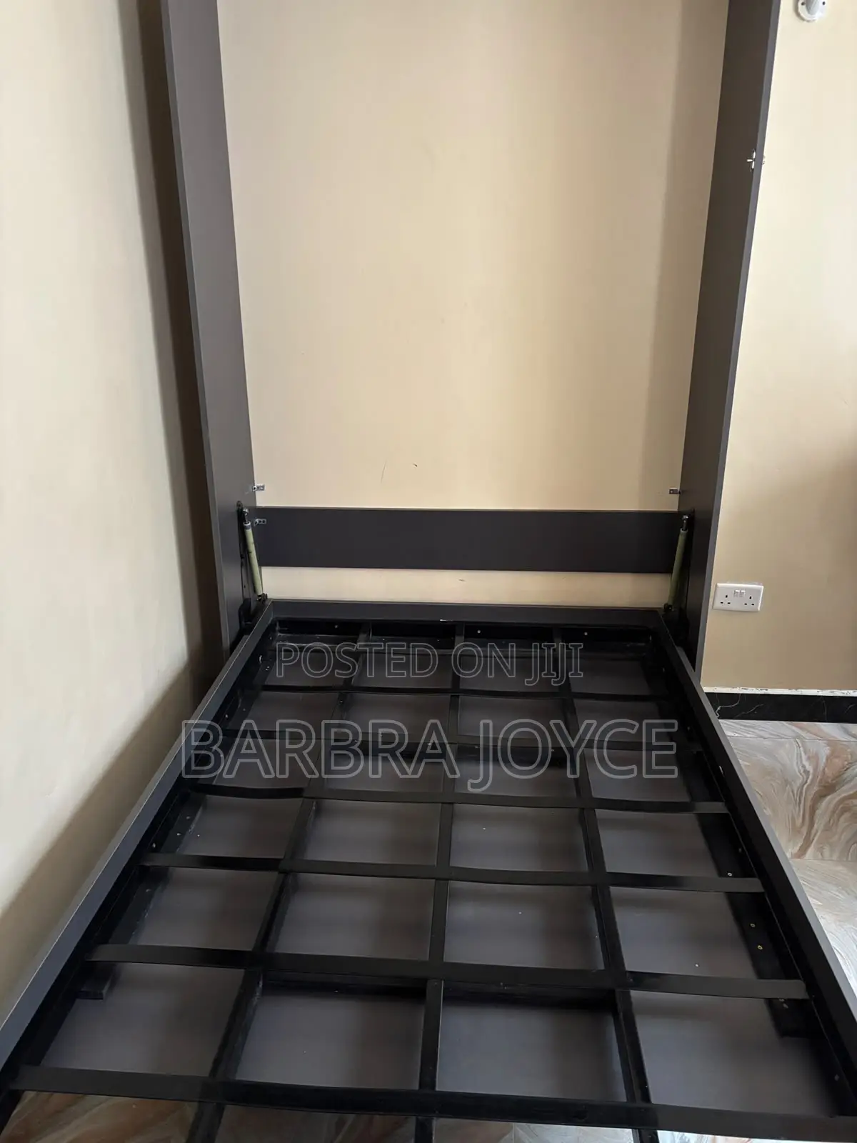 Foldable Murphy Bed