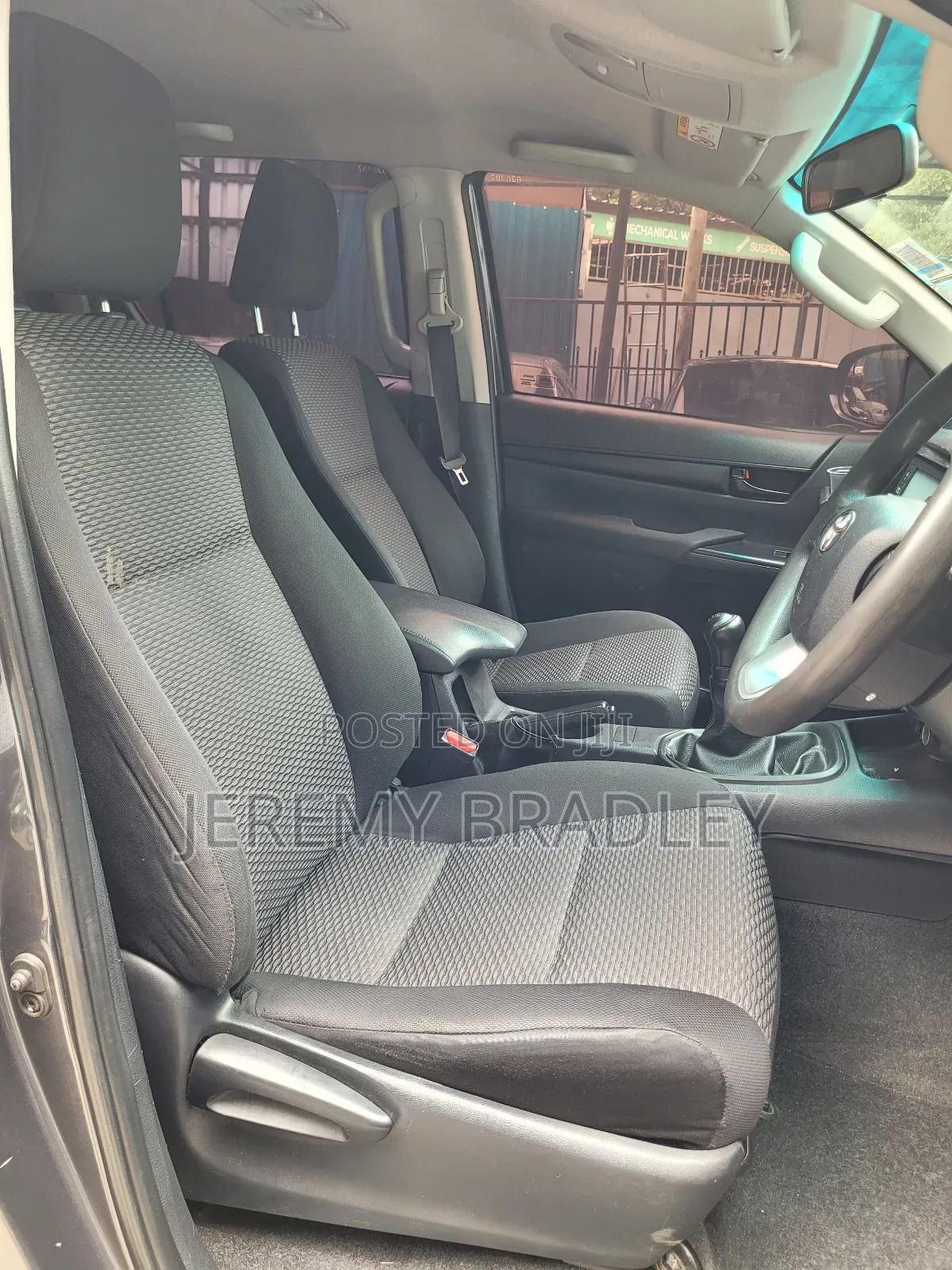Toyota Hilux 2021 Gray