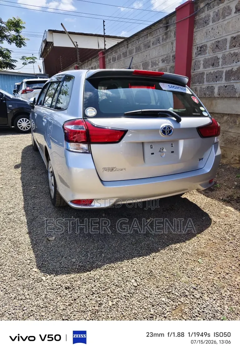 Toyota Corolla Fielder 2020 Silver