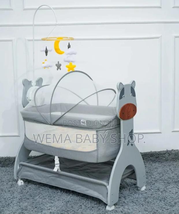 Electric Baby Bassinet/Co Sleeper/Crib/Swing
