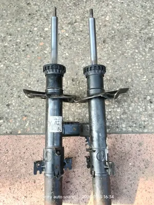 Original kYB Ex Japan Mitsubishi Delica New Model Front Shock Absorber