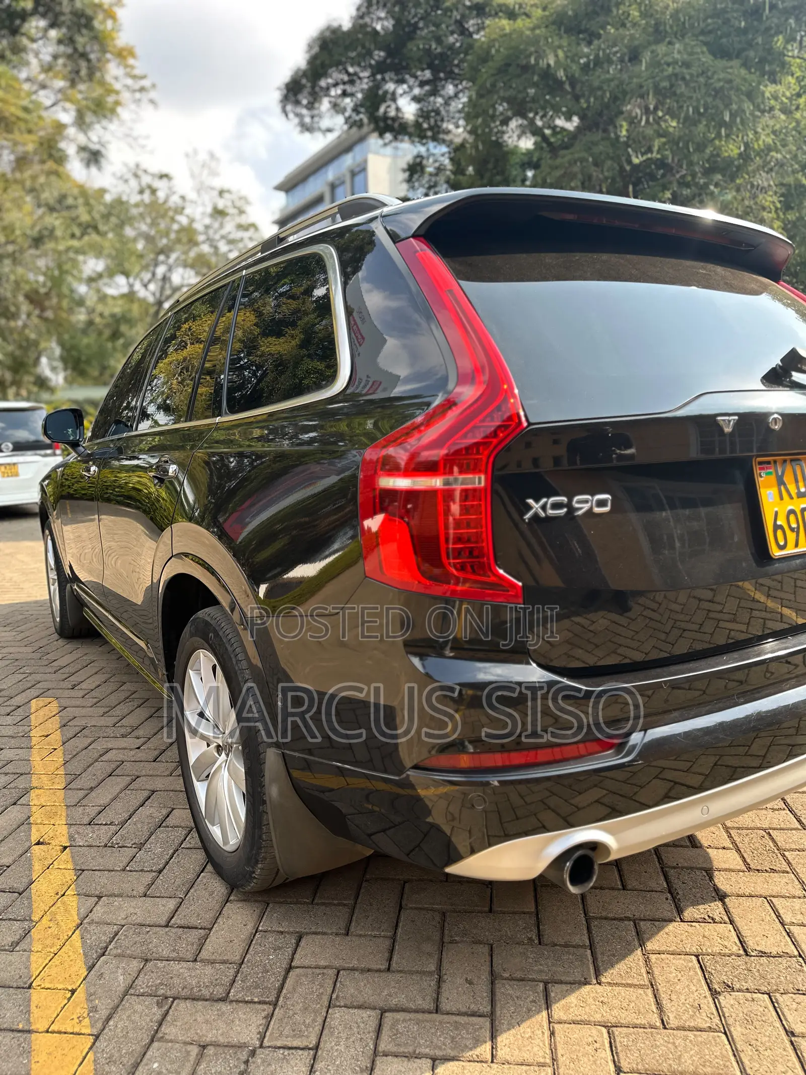 Volvo XC90 T5 Momentum 5P AWD 2018 Black