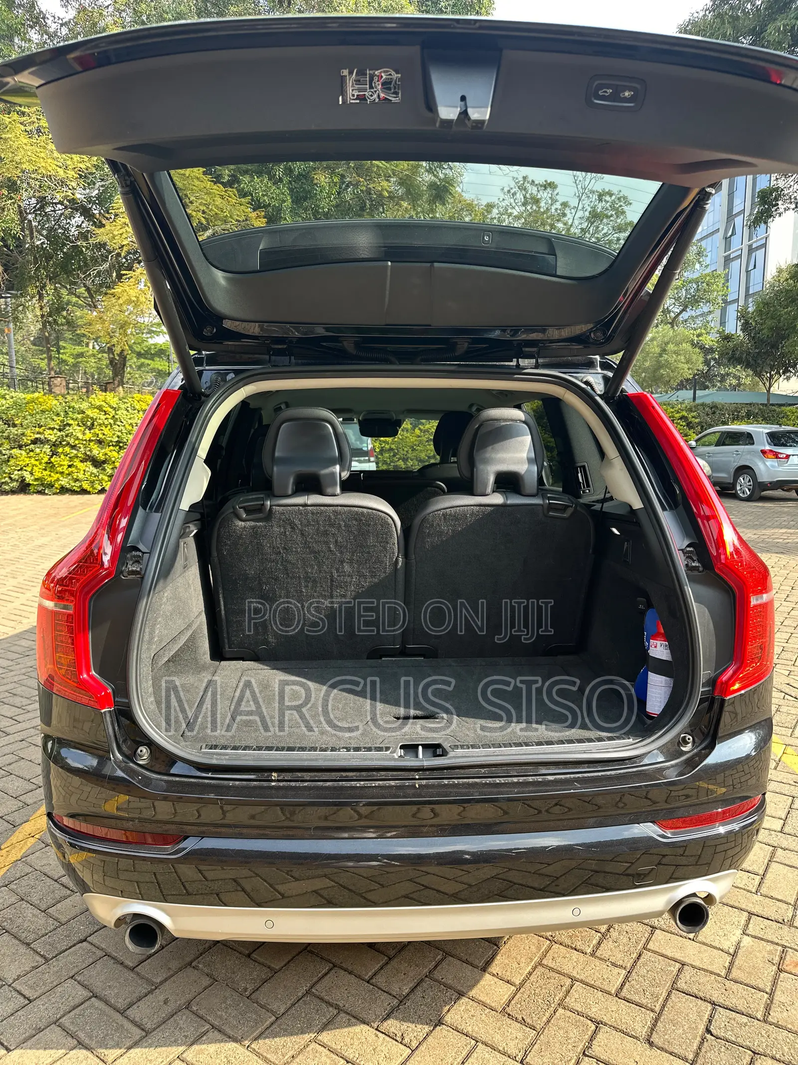 Volvo XC90 T5 Momentum 5P AWD 2018 Black