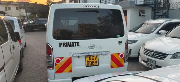 Toyota HiAce 2012 White