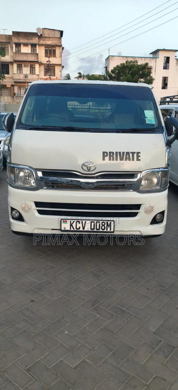 Toyota HiAce 2012 White - thumbnail 6