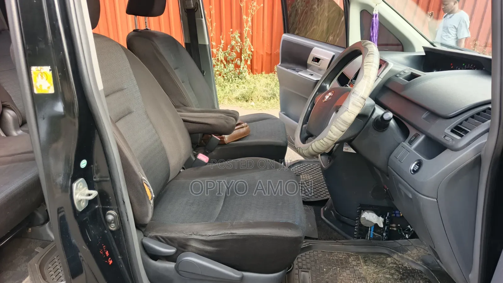 Toyota Voxy 2010 Black