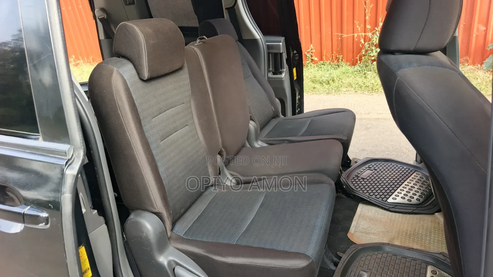 Toyota Voxy 2010 Black