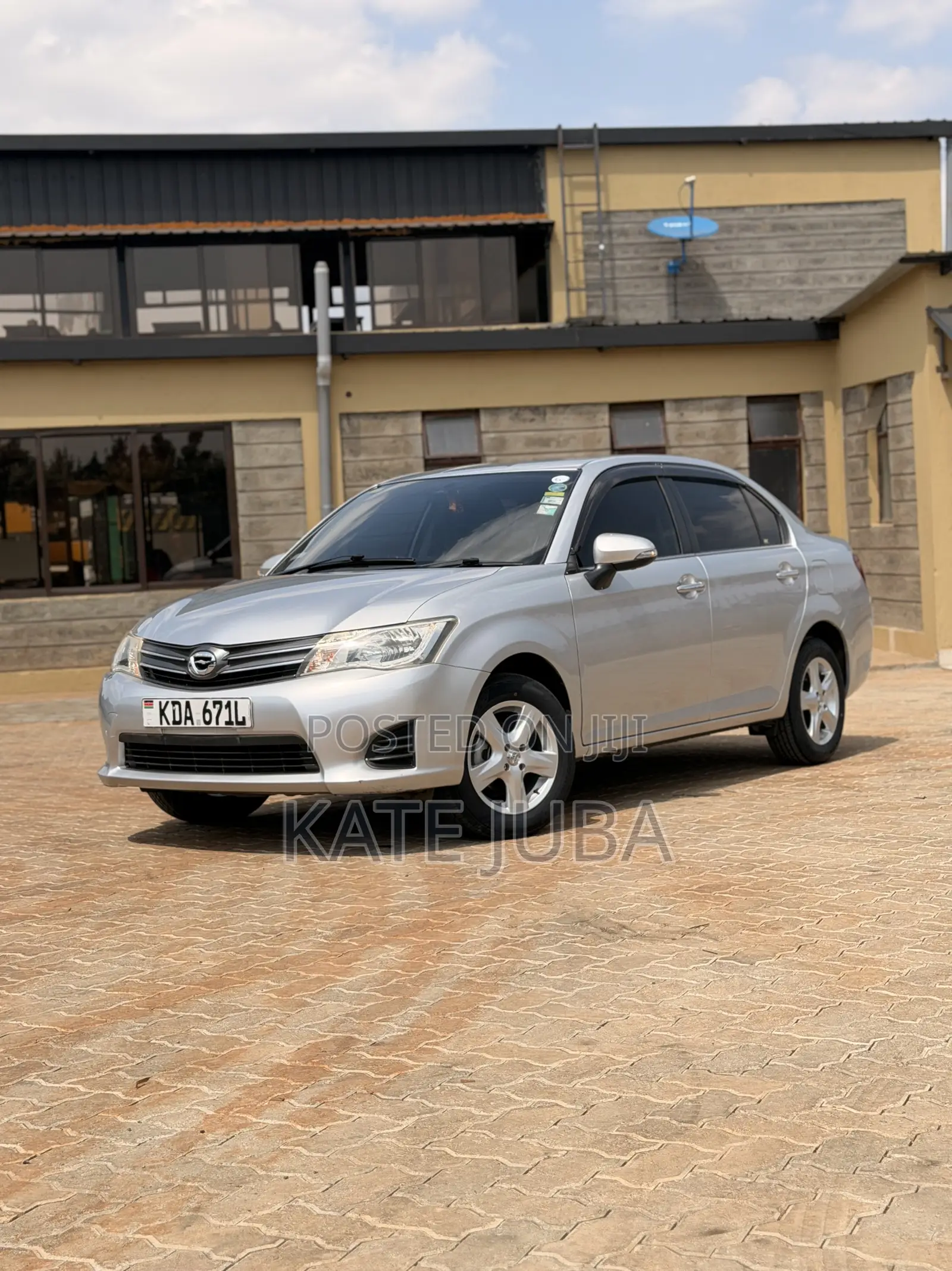 Toyota Axio 2013 Silver