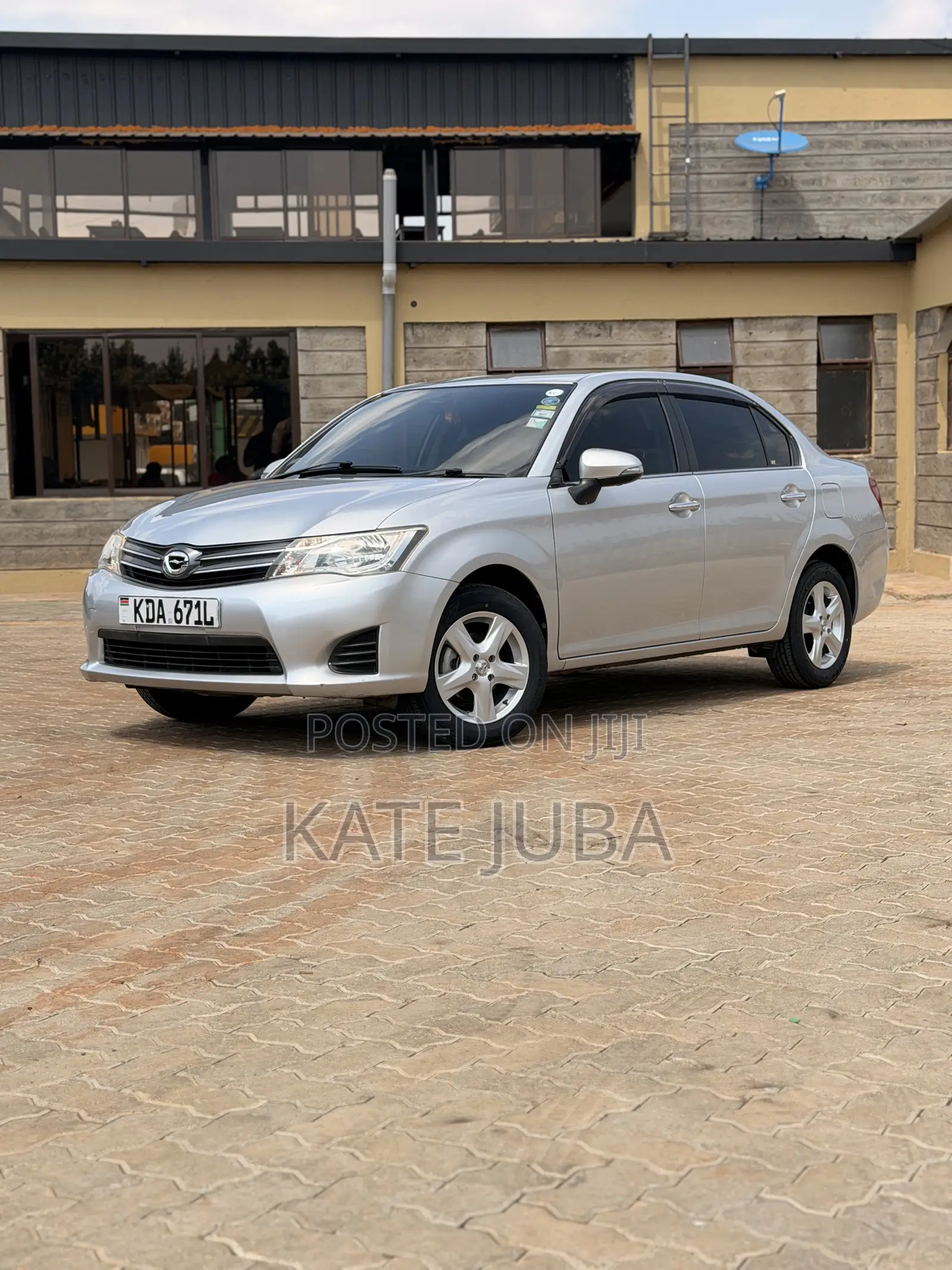 Toyota Axio 2013 Silver