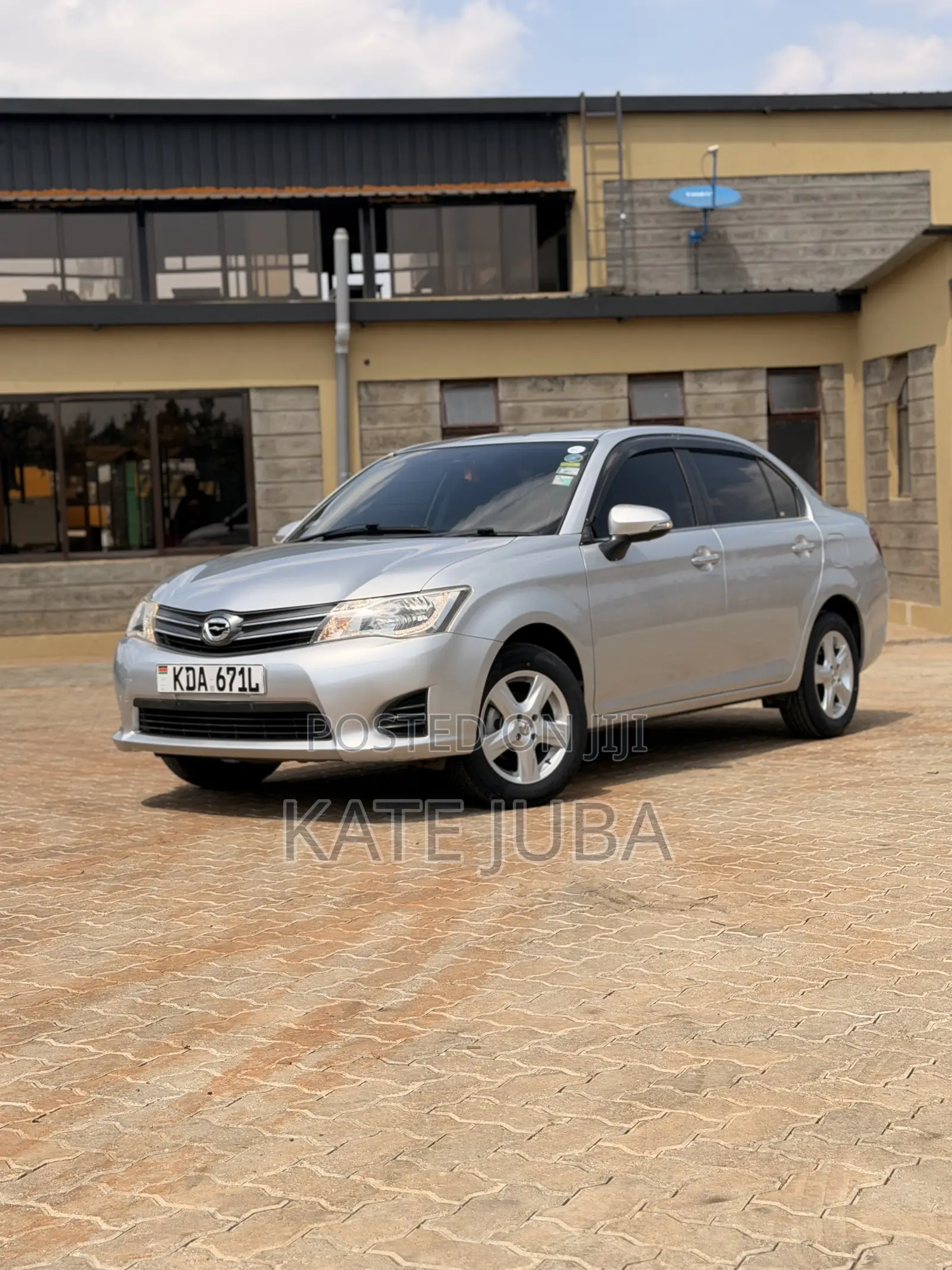 Toyota Axio 2013 Silver
