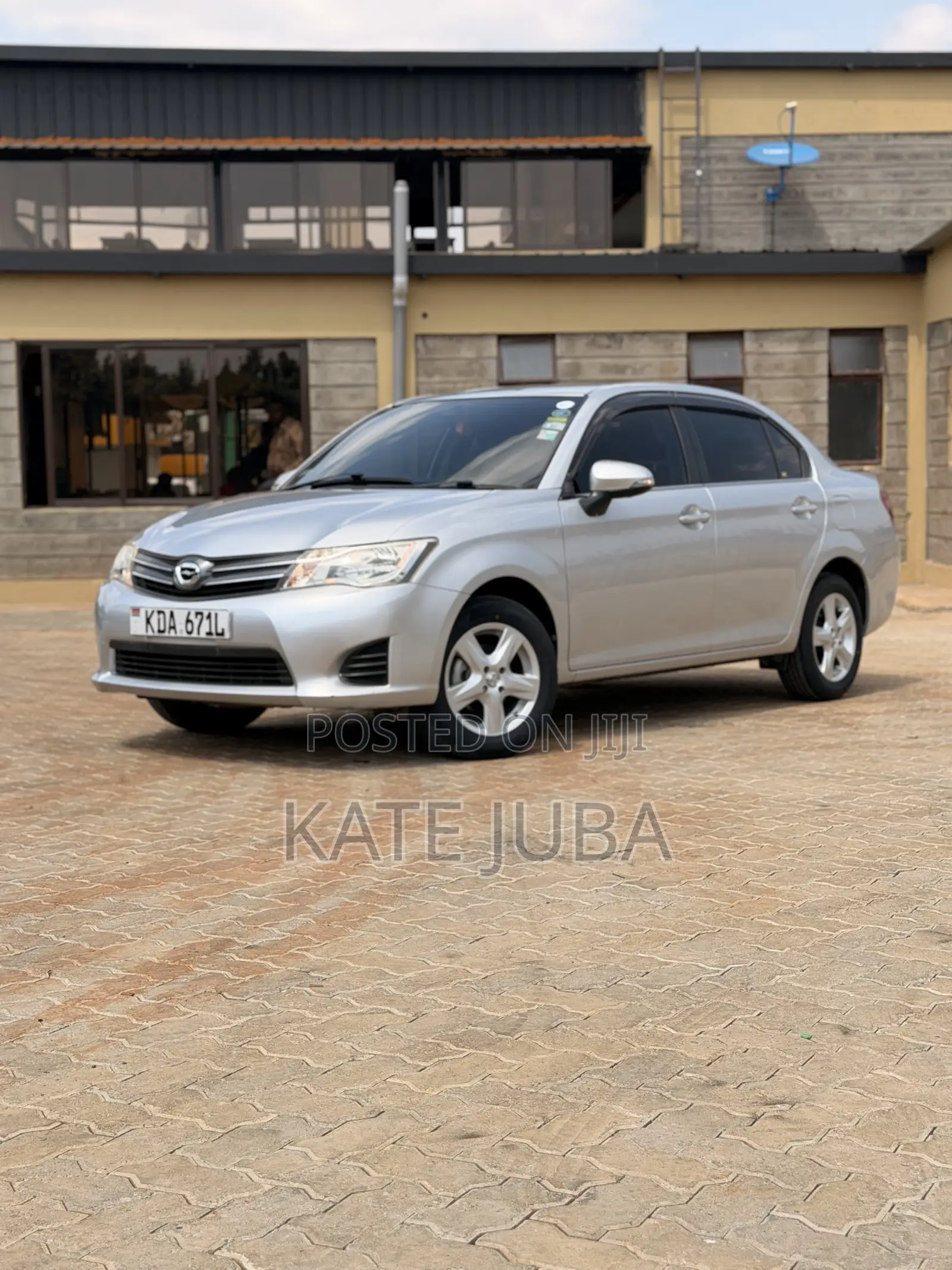 Toyota Axio 2013 Silver