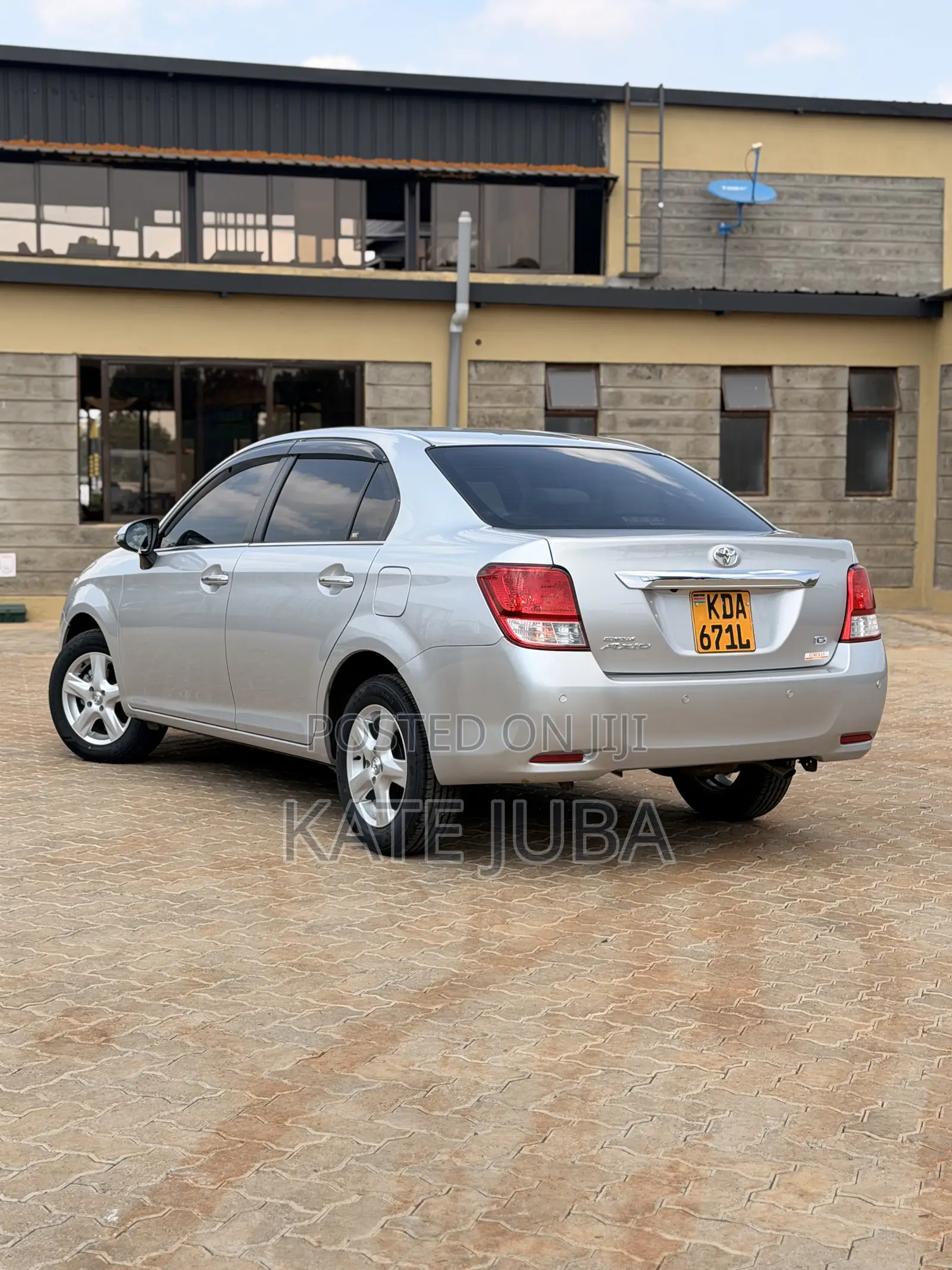 Toyota Axio 2013 Silver