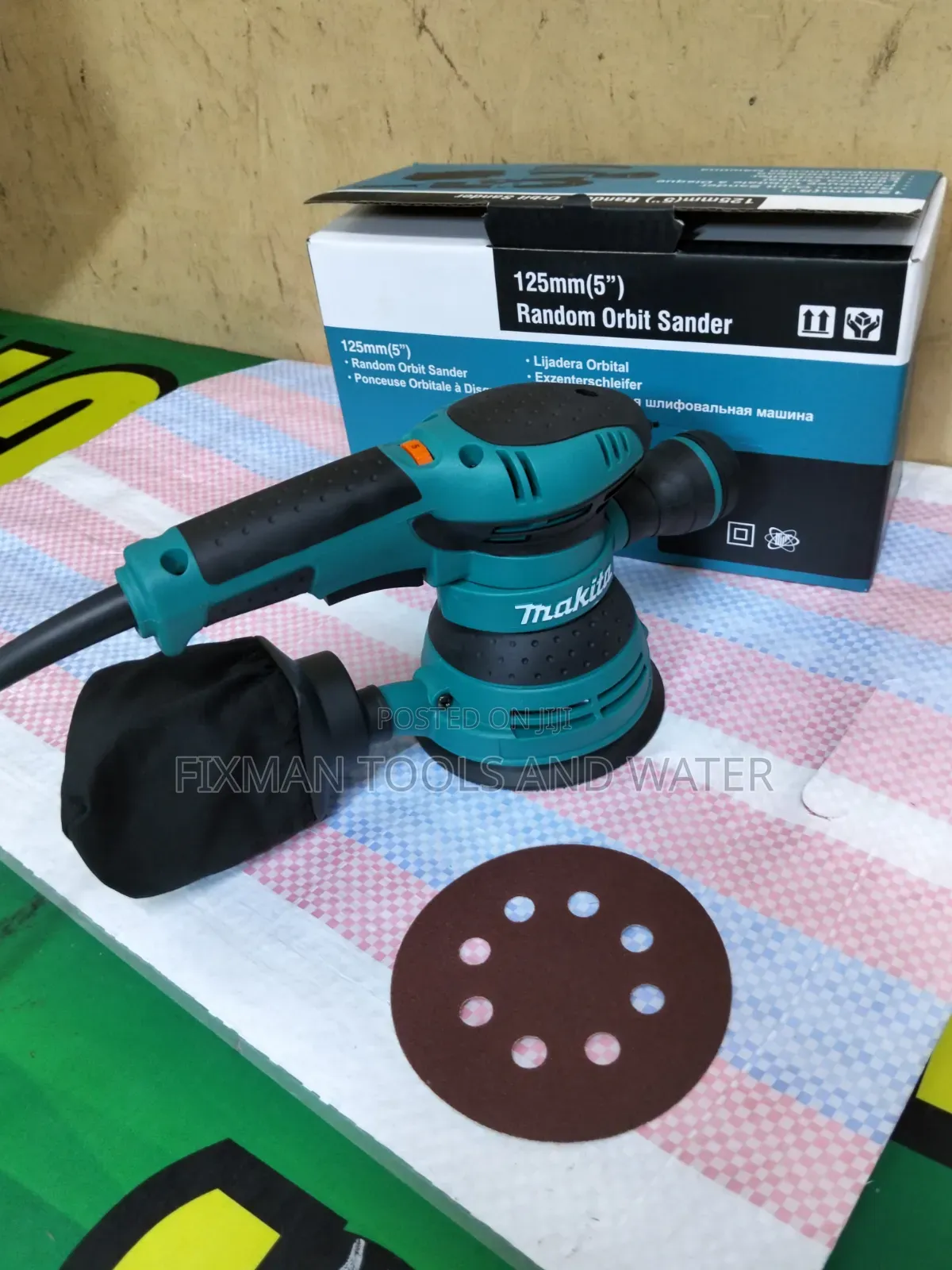 Makita Orbital Sander 550 Watts With Sanding Pads