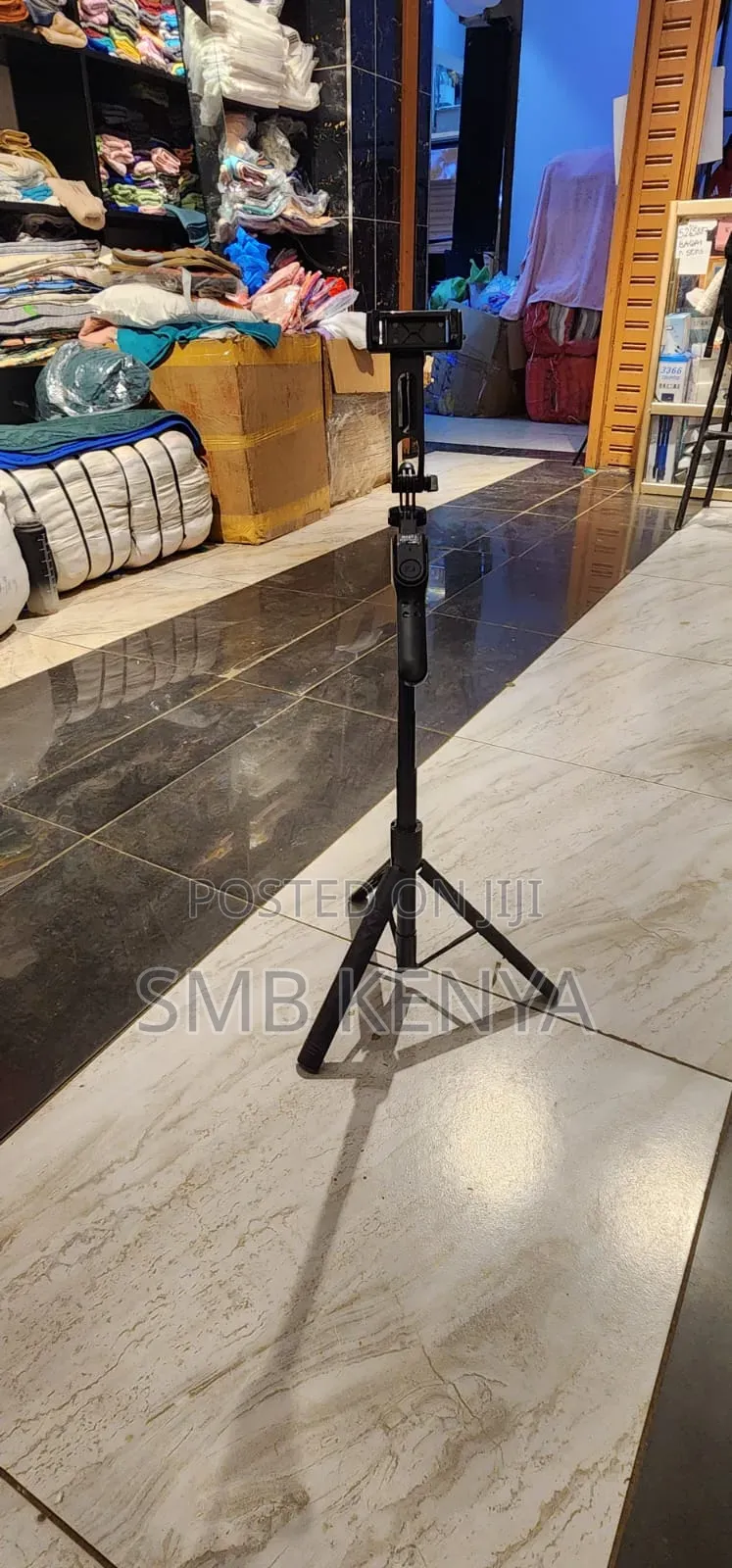  Wireless Selfie Supports Bluetooth Phone Stand