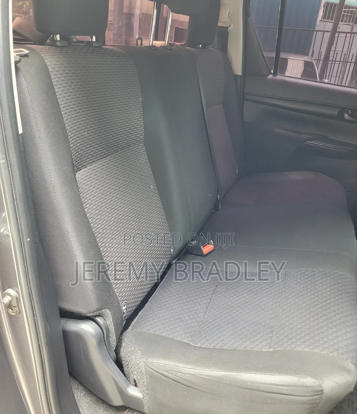 Toyota Hilux 2021 Gray