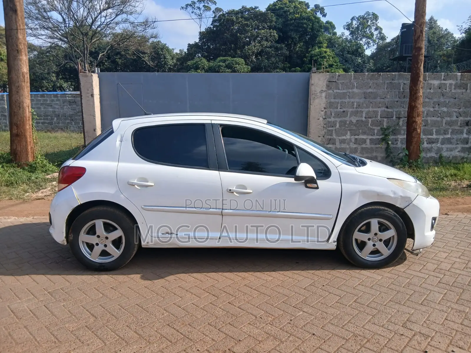 Peugeot 207 2012 White