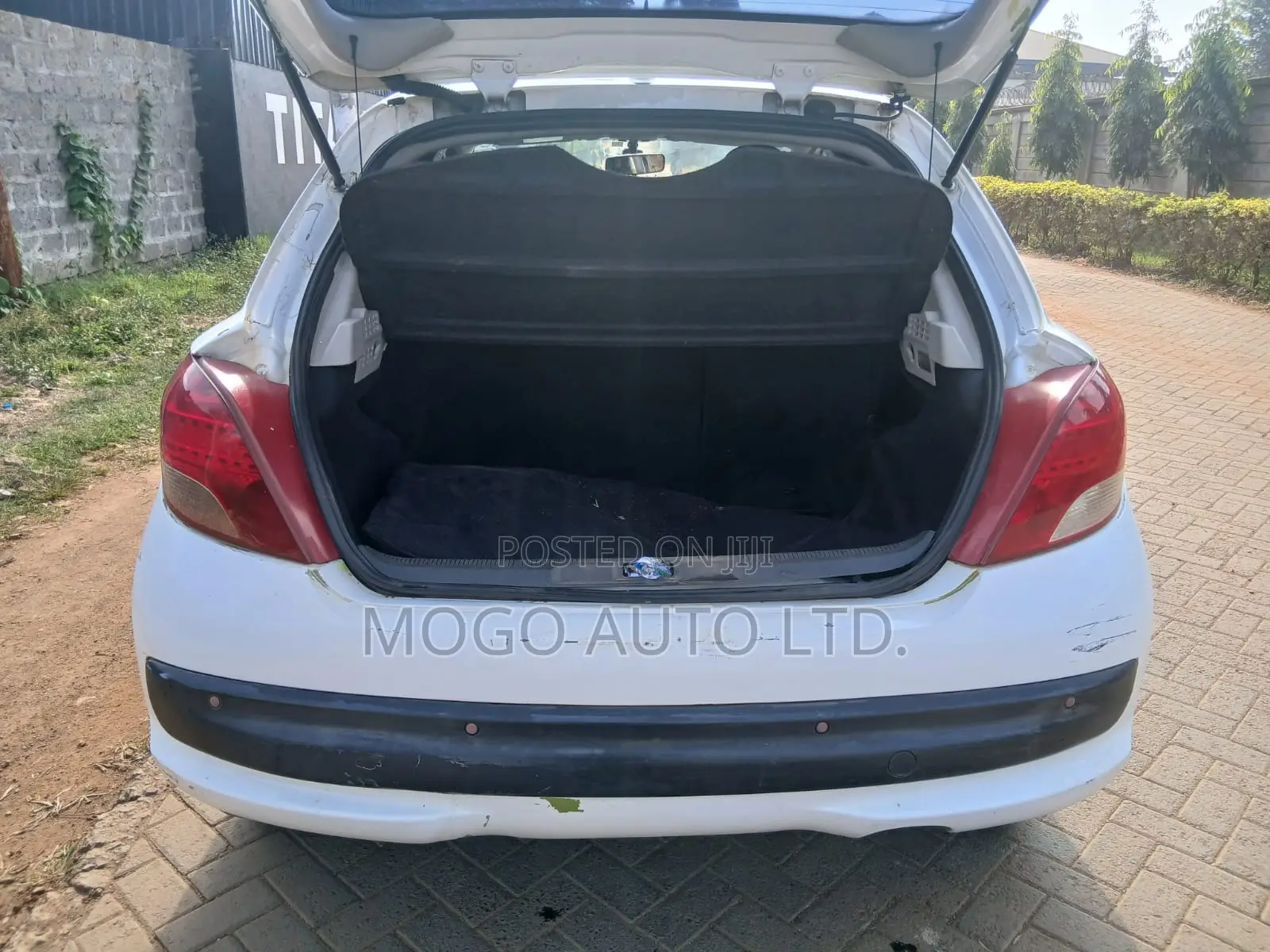 Peugeot 207 2012 White