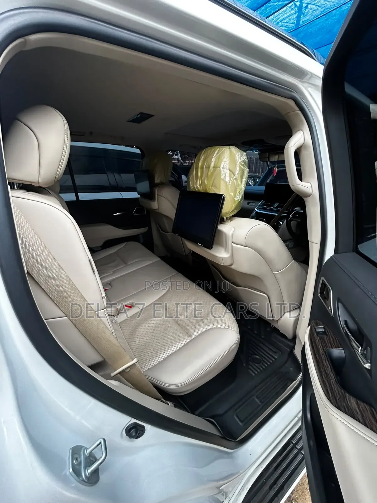 Toyota Land Cruiser 2024 White