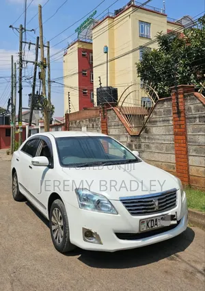 Toyota Premio 2013 White