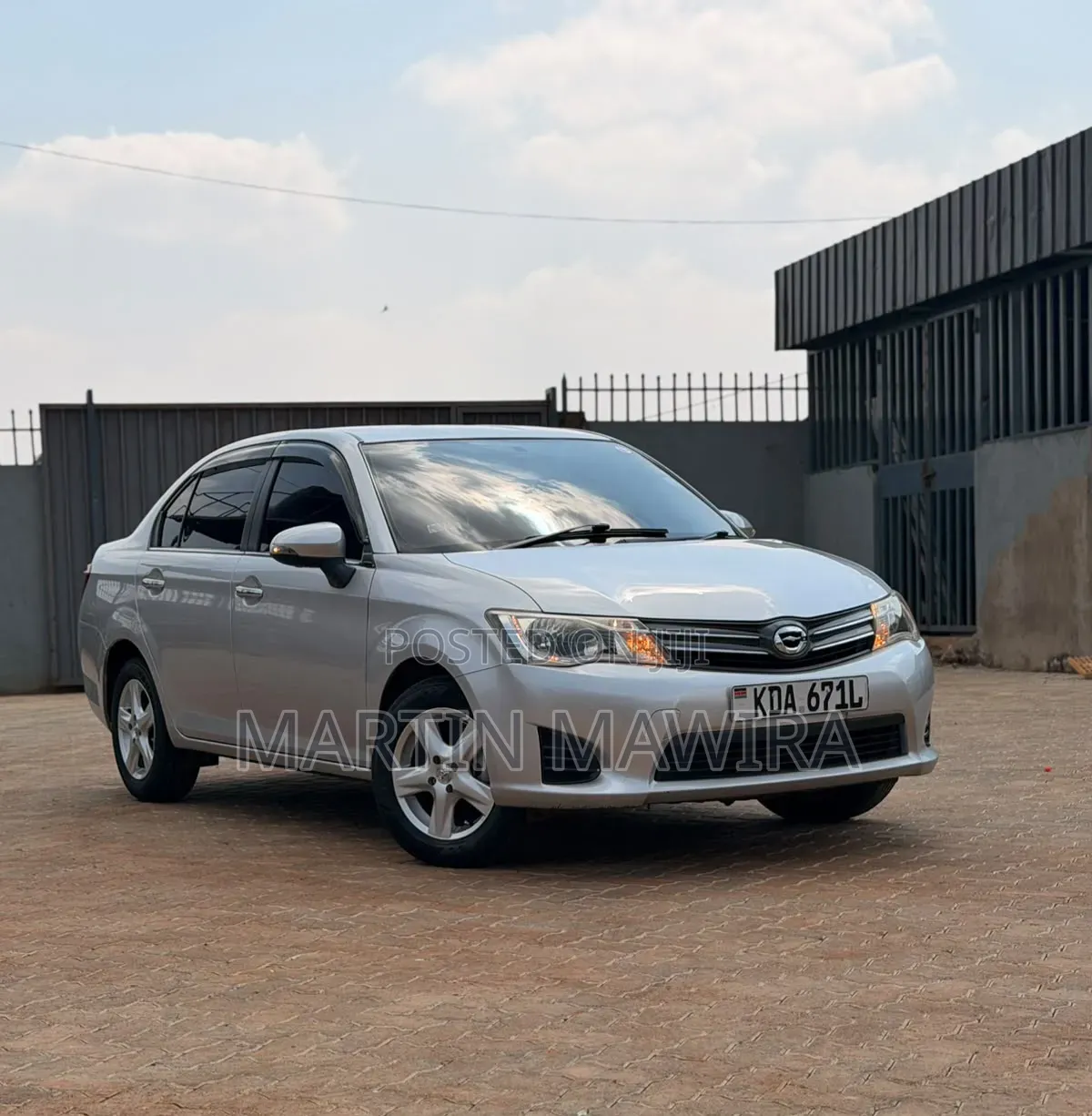 Toyota Axio 2013 Silver