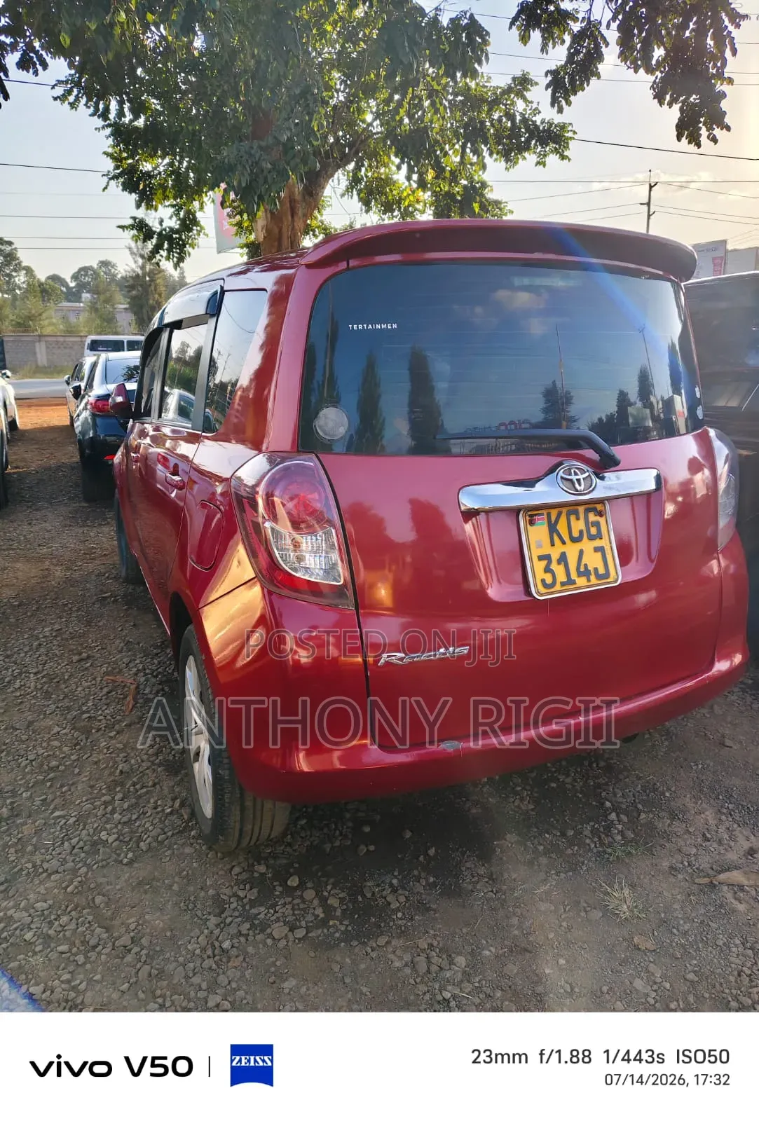 Toyota Ractis 1.5 FWD 2010 Red