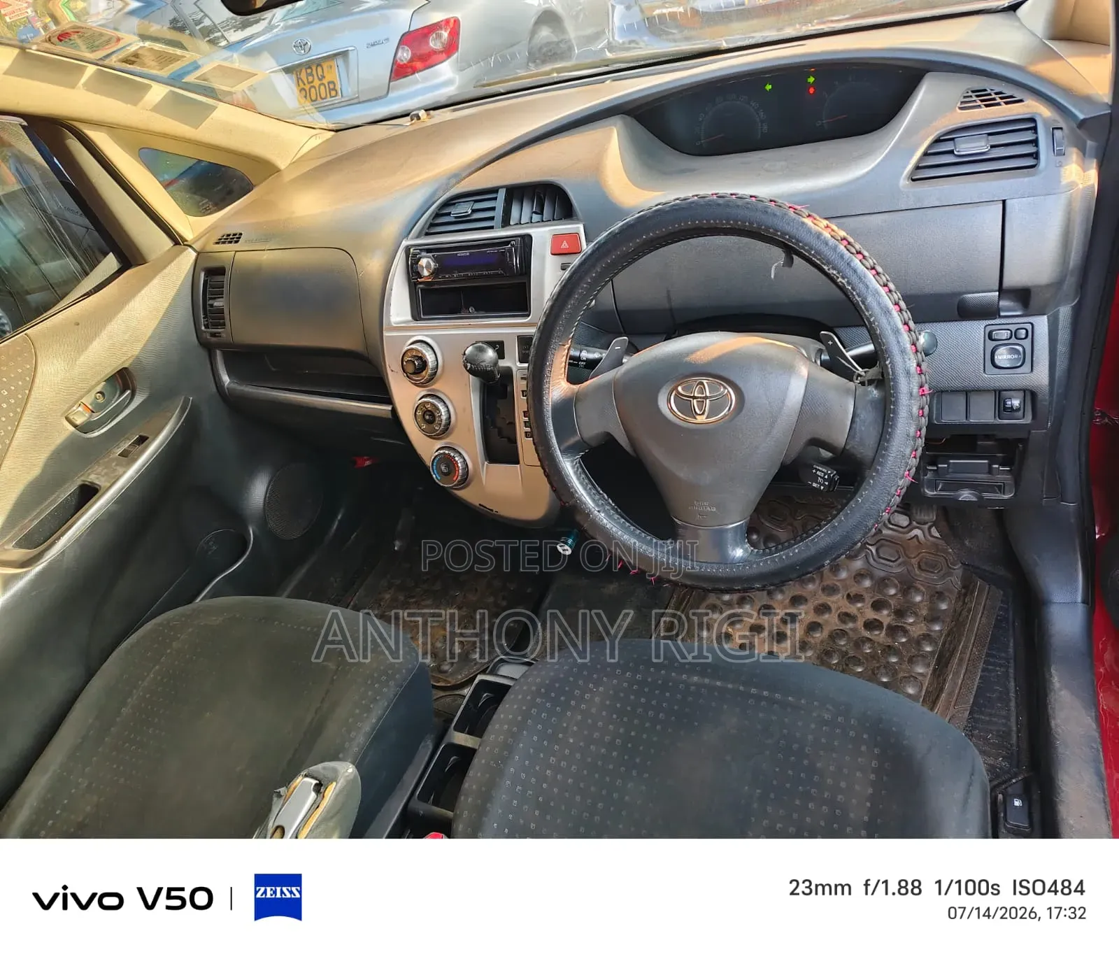 Toyota Ractis 1.5 FWD 2010 Red