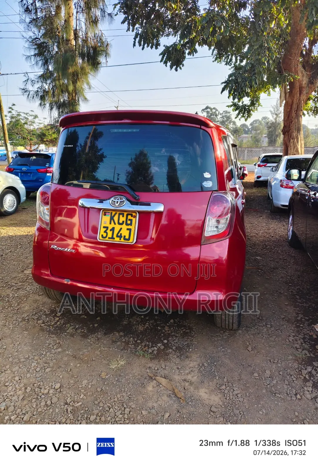Toyota Ractis 1.5 FWD 2010 Red