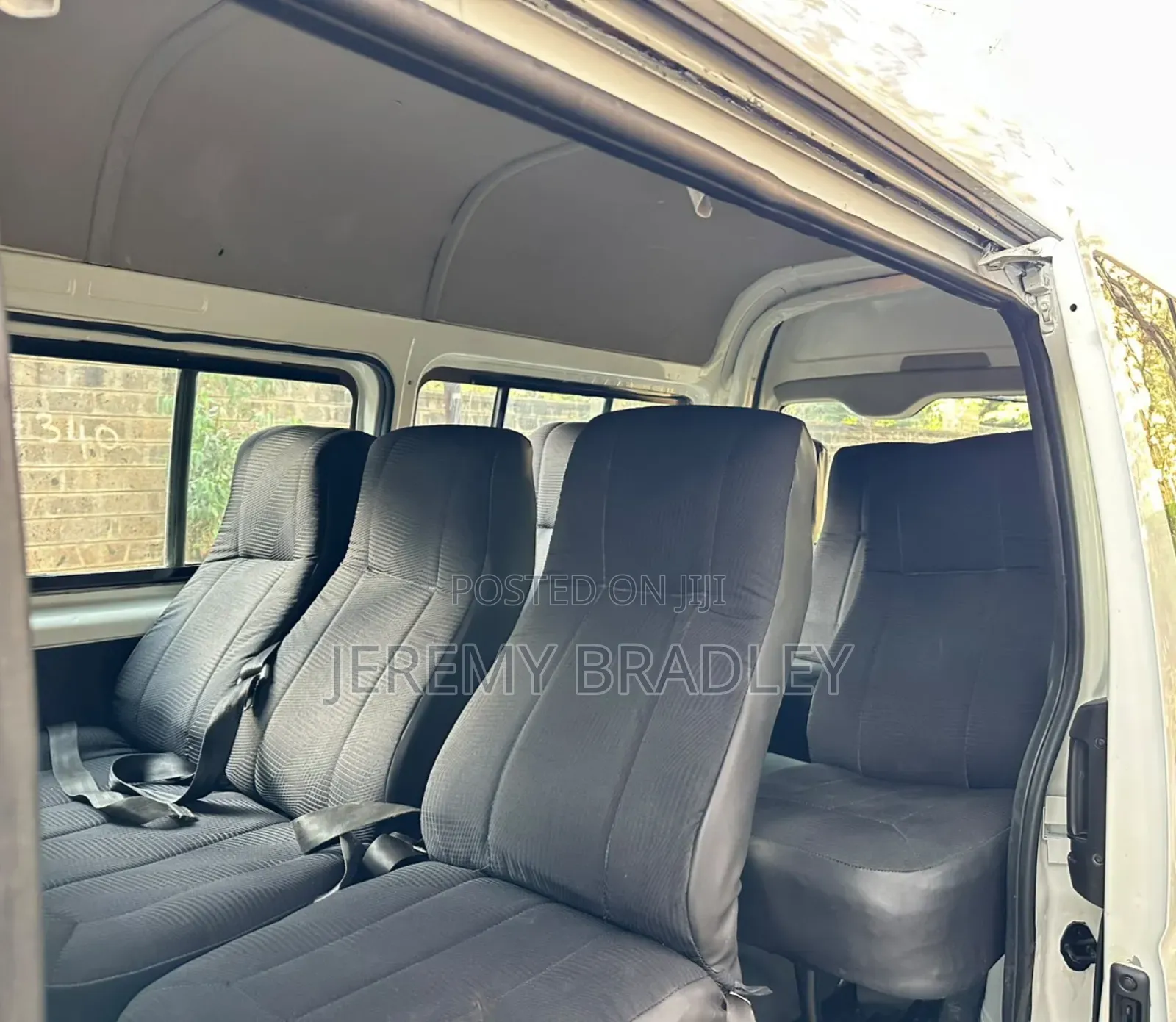 Toyota HiAce 2016 White