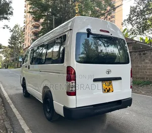 Toyota HiAce 2016 White