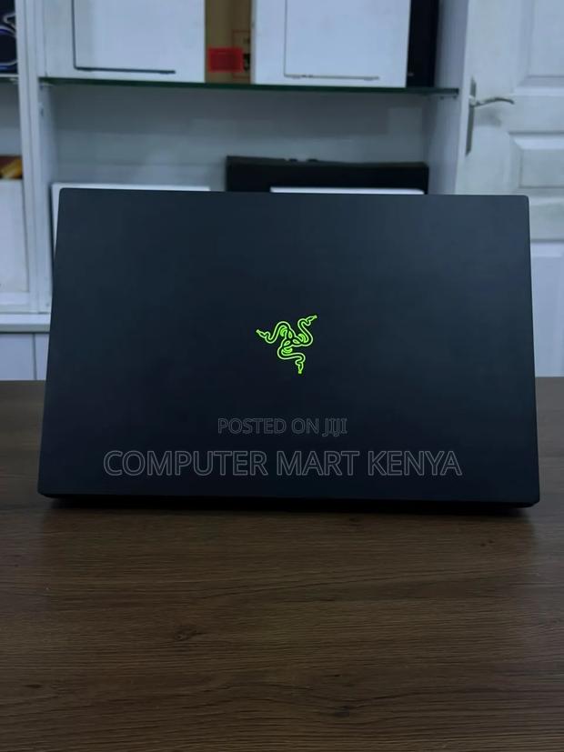Laptop Razer Blade 32GB Intel Core i7 SSD 1T - thumbnail 2
