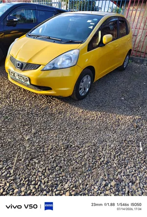 Honda Fit Automatic 2011 Yellow