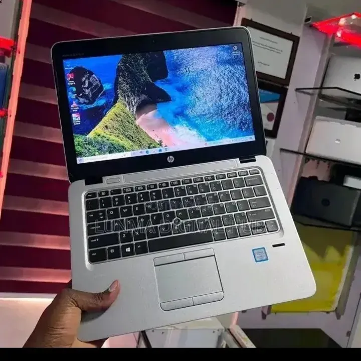 Laptop HP EliteBook 820 G4 8GB Intel Core i5 SSD 256GB