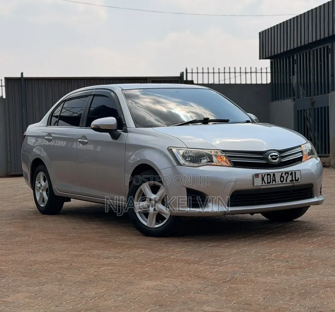 Toyota Axio 1.5 G 2WD 2013 Silver