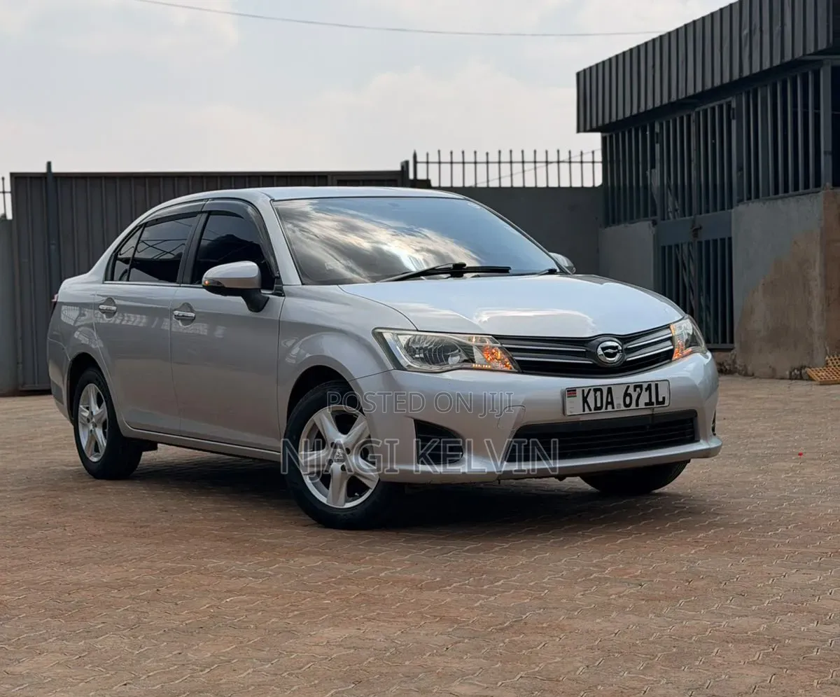 Toyota Axio 1.5 G 2WD 2013 Silver