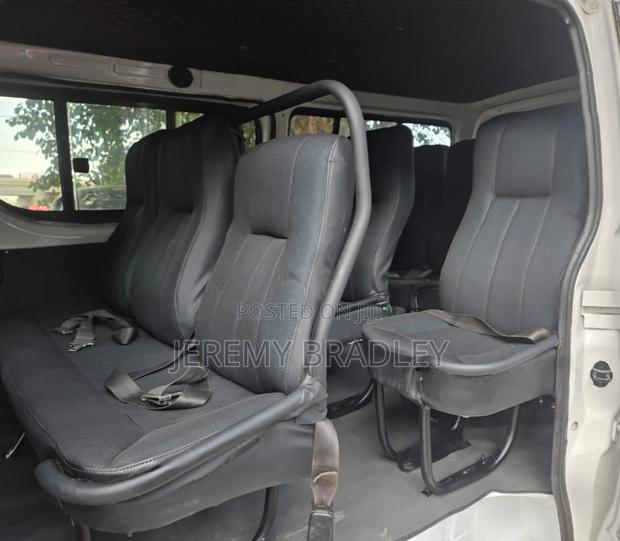 Toyota HiAce 2015 White - thumbnail 6