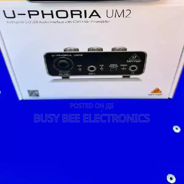 Behringer U-Phoria UM2