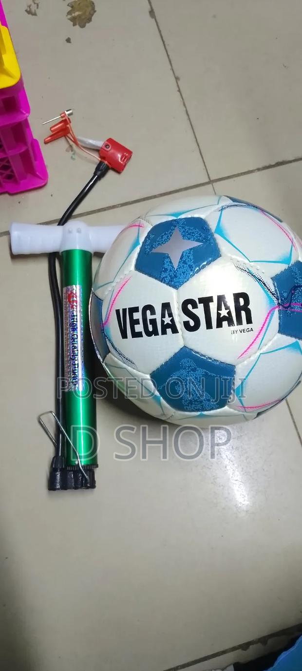 VegaStar Match Football and Free Pump