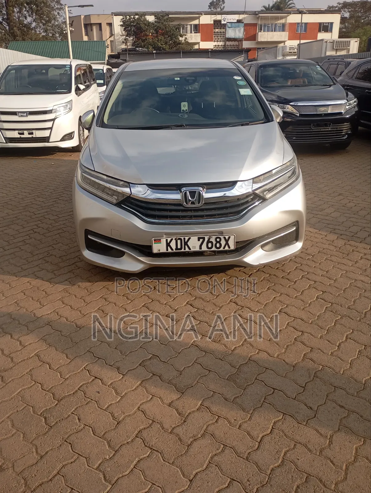 Honda Fit Shuttle 2015 Silver