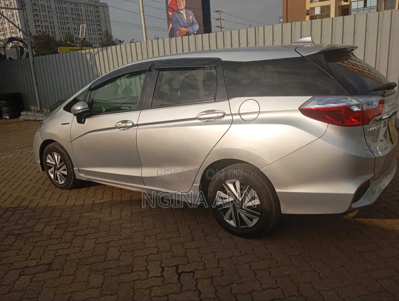 Honda Fit Shuttle 2015 Silver