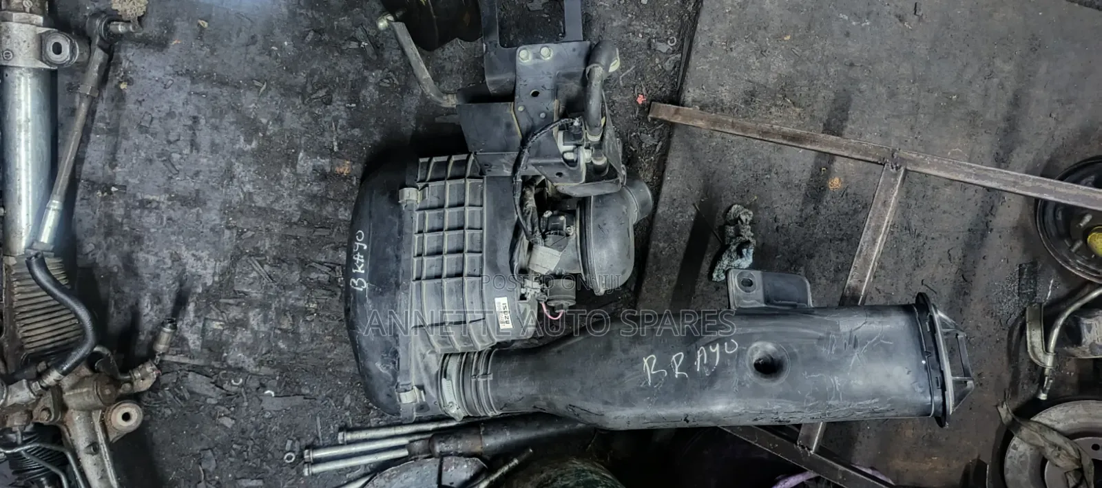 Aircleaner Housing Isuzu Elf